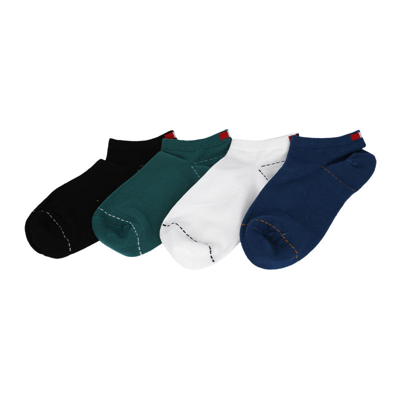 批发或订制优质全棉外贸内销男士基本款点子后跟线条简单提花短袜船袜运动袜